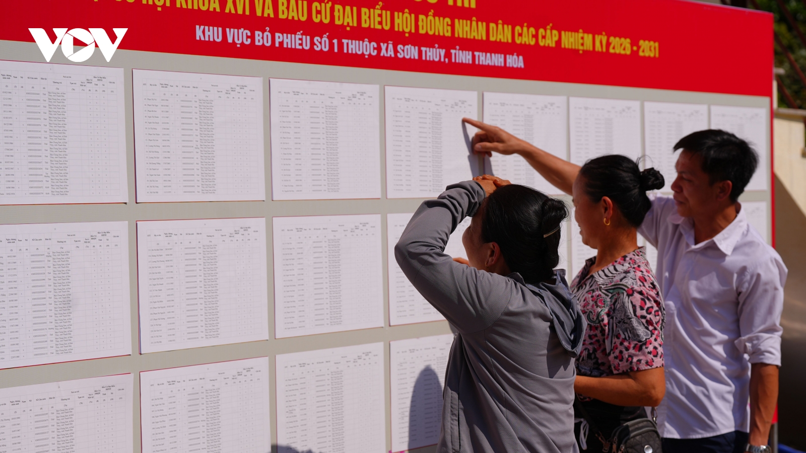 Cử tri "sàng lọc" người ứng cử